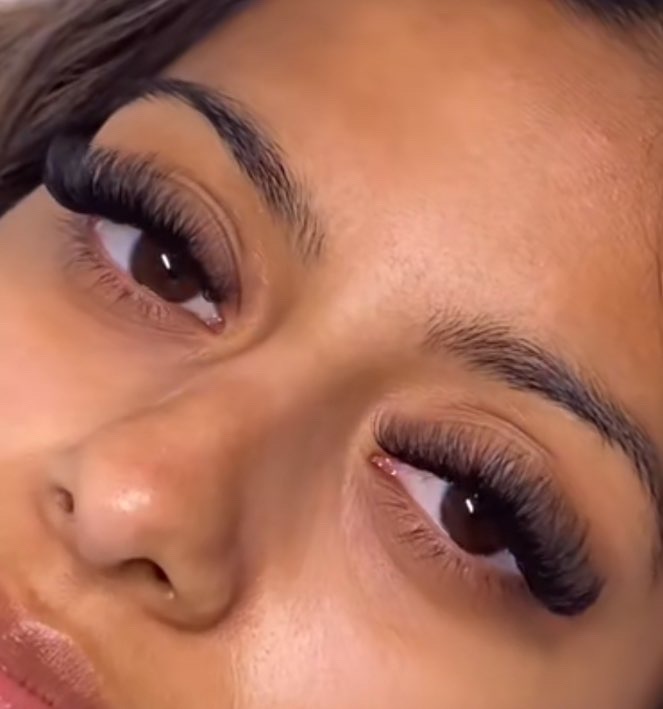 Volume Doll Eye